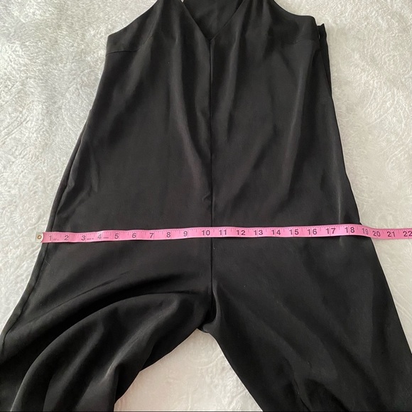 UO Silence and Noise Black Wide Cropped Leg Jumpsuit - Picture 5 of 12